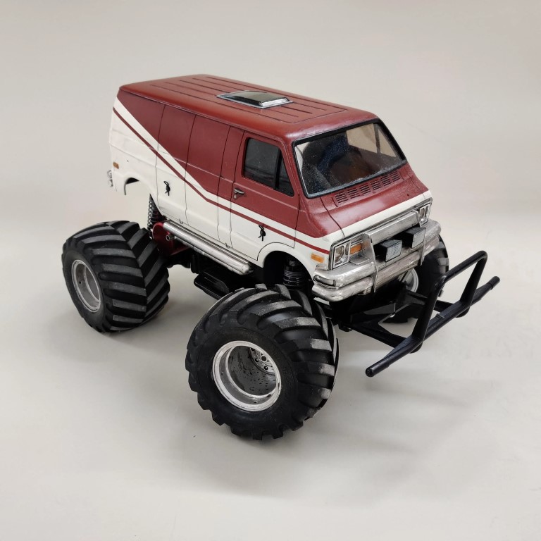 Custom sprayed and detailed Tamiya Lunchbox RC van.
